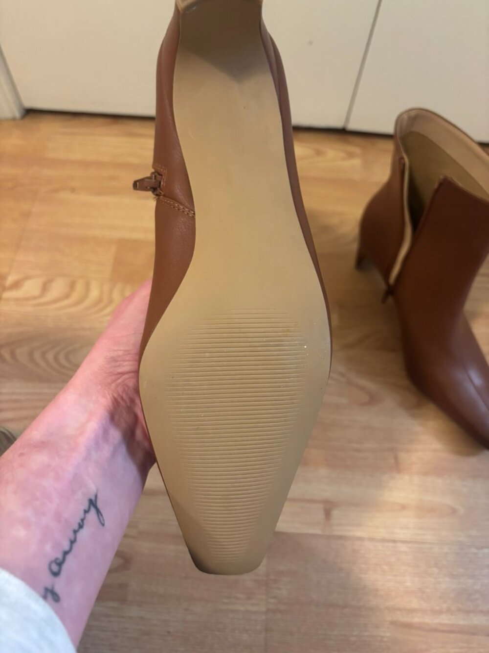 ## ✨ LOFT Cognac Leather Square Toe Ankle Boots ✨ - Picture 4 of 6